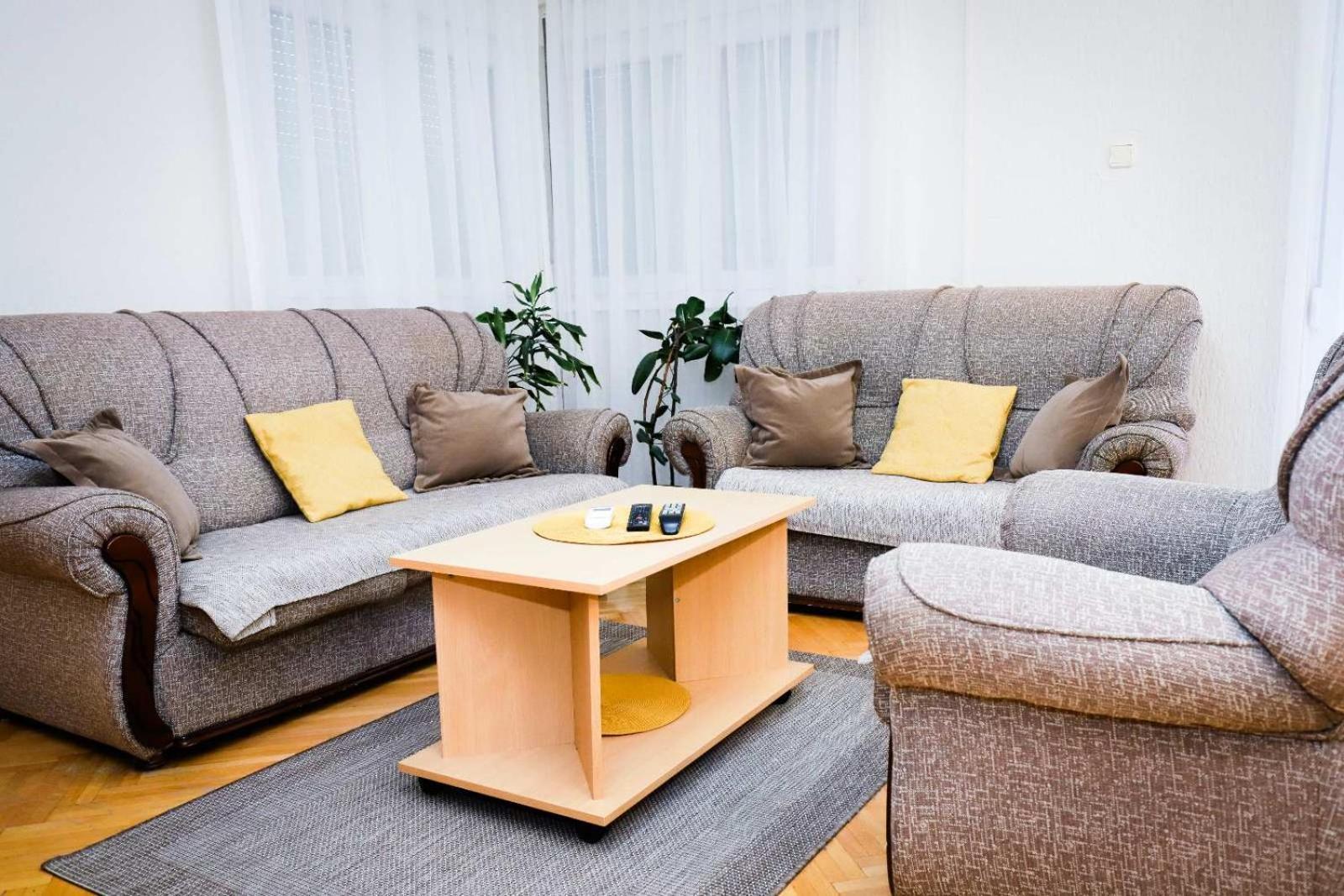 Appartamento Lotus Vrnjačka Banja Esterno foto